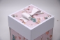 Preview: Explosionsbox Muttertag/ Runder Geburtstag | Geldgeschenk | Küchenschürze | Motiv: Blüten floral | pastell grau rosa | Art. Nr. 06020801