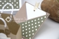 Preview: Explosionsbox Weihnachten | Geldgeschenk | Küchenschürze | Motiv: Tannenzweige gepunktet | taupe olivgrün | Art. Nr. 10020701