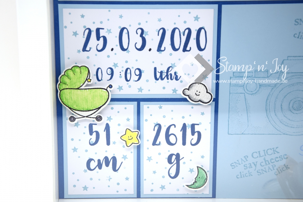 Baby Bilderrahmen personalisiert | Geschenk zur Geburt, Taufe | Motiv: Kinderwagen, Sterne | blau hellblau | Art. Nr. 00100501