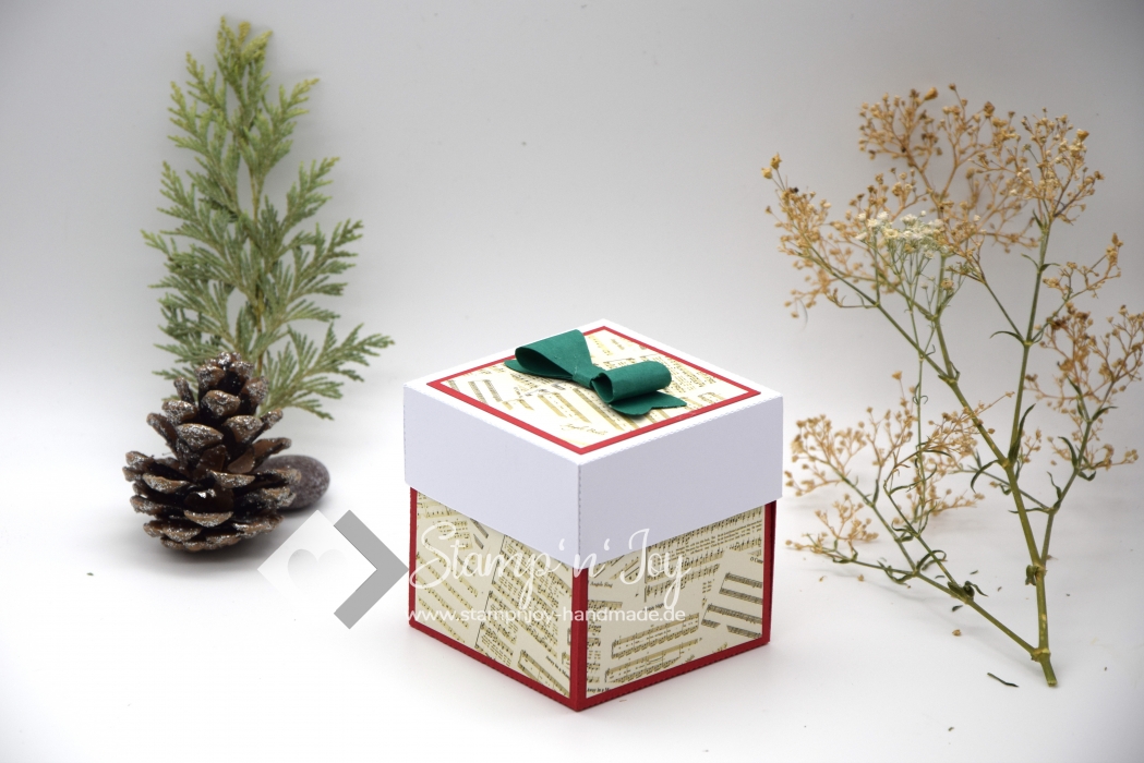 Explosionsbox Weihnachten | Geldgeschenk | 3D Tannenbaum | Motiv: Jingle Bells Musiknoten | rot weiß | Art. Nr. 10020203