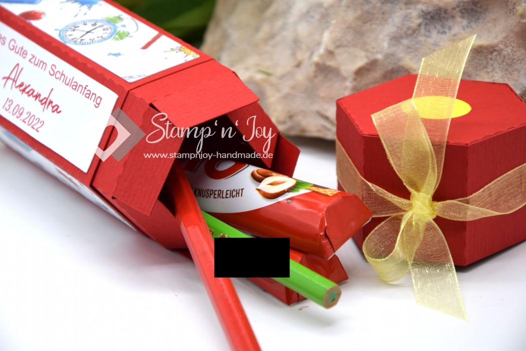 Stiftbox Einschulung Schule personalisierbar | Geschenkbox befüllbar | Geldgeschenk | Motiv: Einschulung | rot | Art. Nr. 13040202