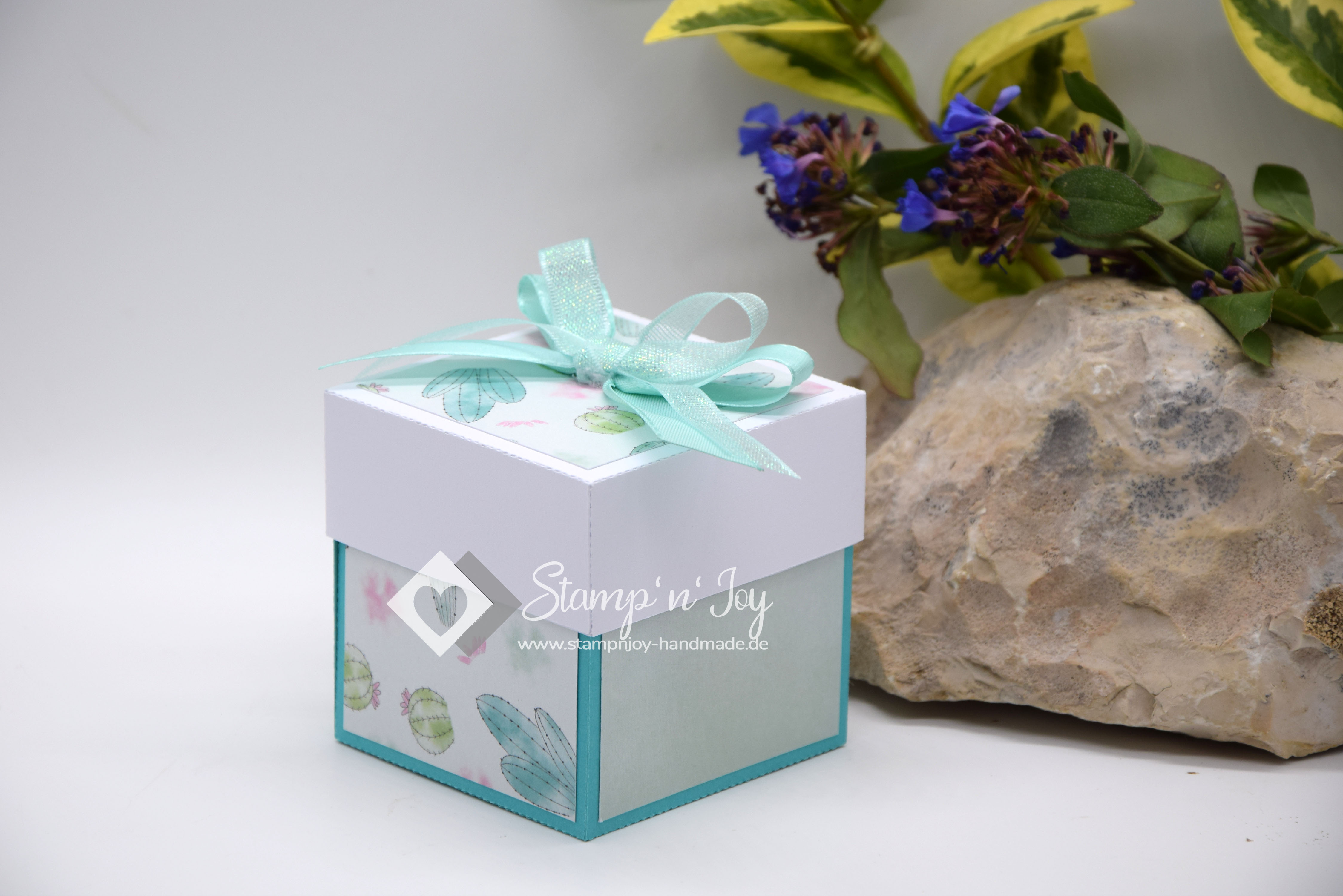Explosionsbox Geburtstag personalisierbar ca. 7x7x7cm | Geldgeschenk |  Reise Koffer | Motiv: Kaktus | mint trkis