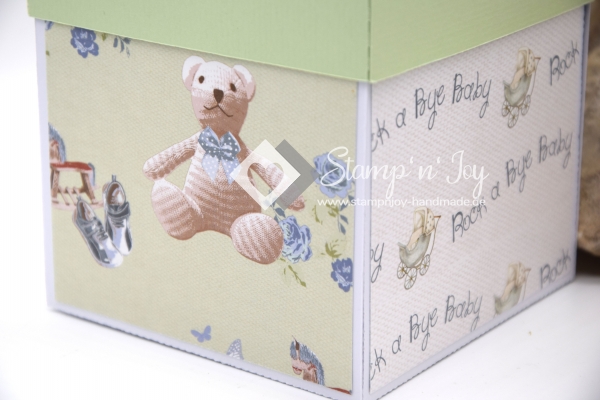 Explosionsbox Baby ca. 9x9x9cm | Geldgeschenk Geburt | Sneakers, Schuhe | Motiv: Teddybär | mint weiß | Art. Nr. 00021301