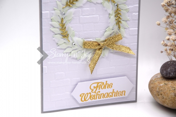 Weihnachtskarte | Weihnachtskranz mit Schleife gold | Karte Weihnachten | Text Frohe Weihnachten | grau weiß | Art. Nr. 10000801-1