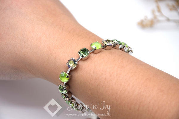 Armband mit Swarovski ® Kristallen Elements | Geldgeschenk | Kristallfarben grün | Armbandfassungfarbe rhodium | Art. Nr. 50120601